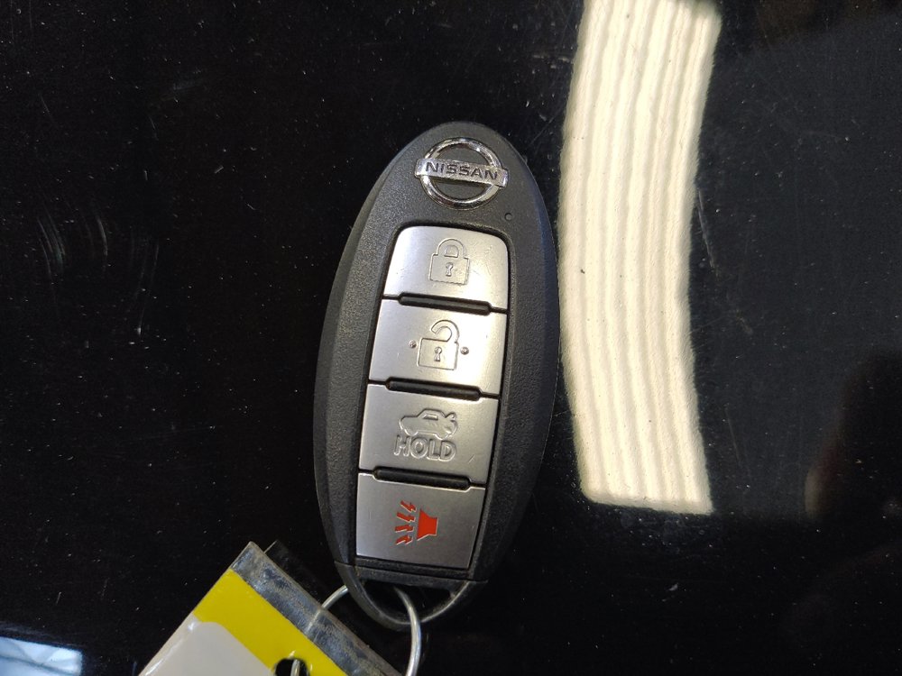 Used 2021 Nissan Versa SV FWD image 32