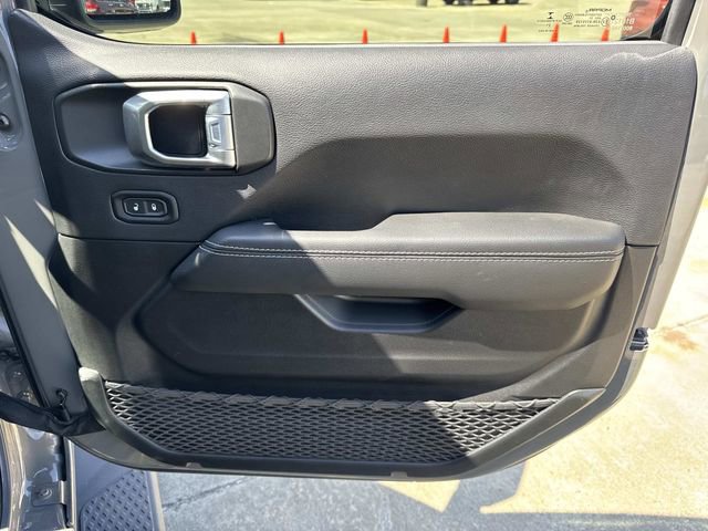 Used 2021 Jeep Gladiator Overland w/ Popular Equipment Package AWD/4WD image 17