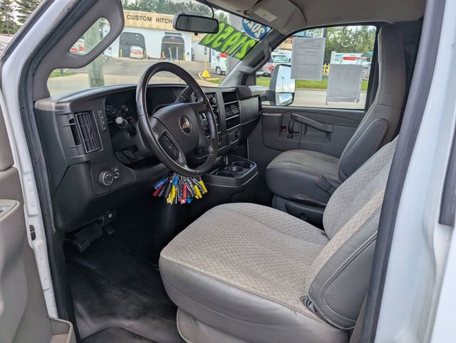 Used 2023 Chevrolet Express 3500 w/ Power Convenience Package RWD image 11