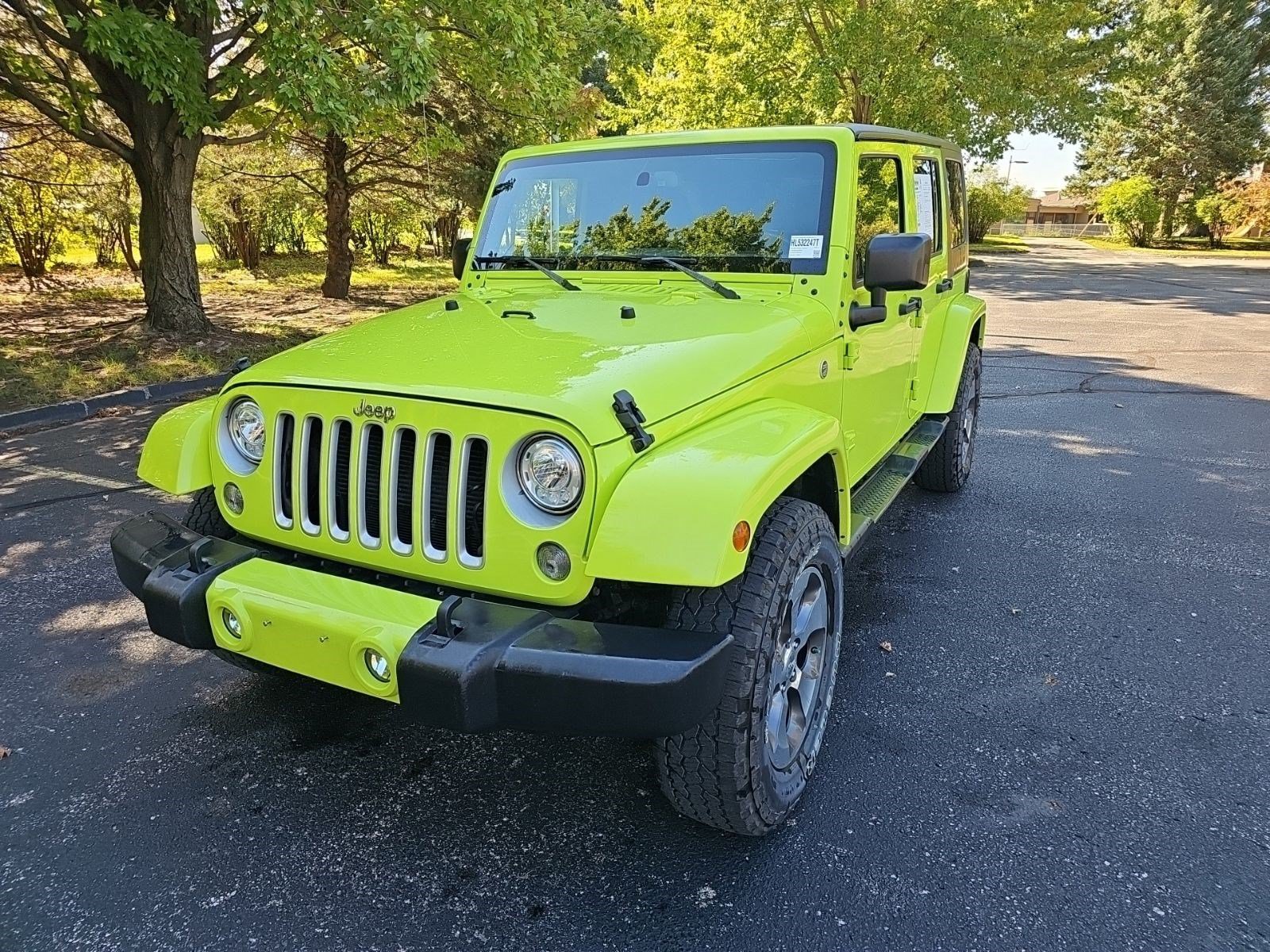 Used 2017 Jeep Wrangler Unlimited Sahara AWD/4WD image 2