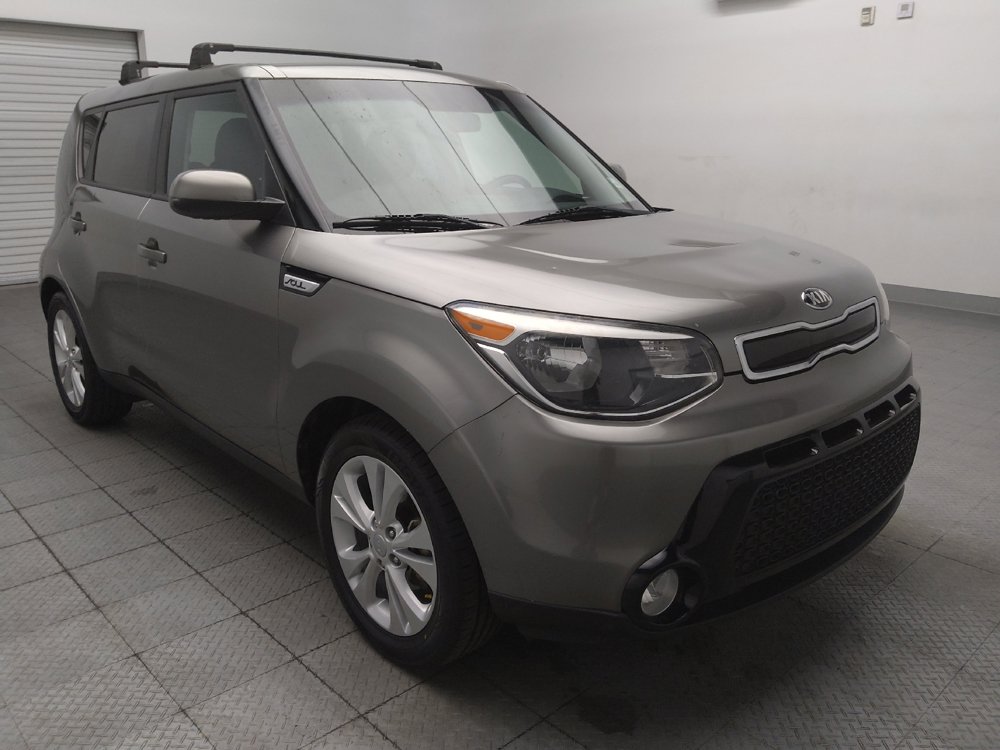 Used 2016 Kia Soul + FWD image 13