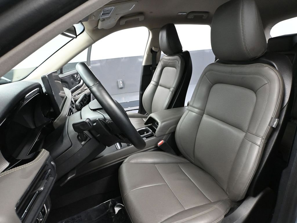 Used 2024 Lincoln Corsair Reserve image 21