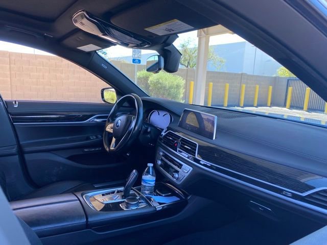 Used 2017 BMW 740i image 5