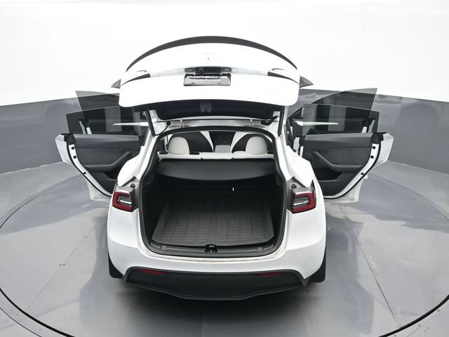 Used 2024 Tesla Model Y Performance AWD/4WD image 25