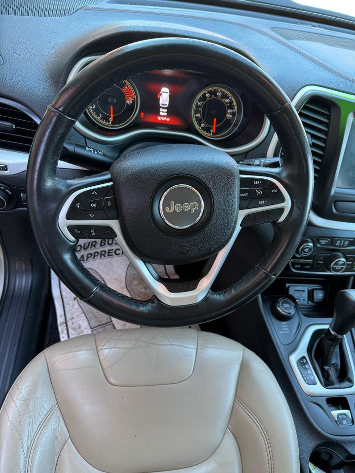Used 2016 Jeep Cherokee Limited image 9