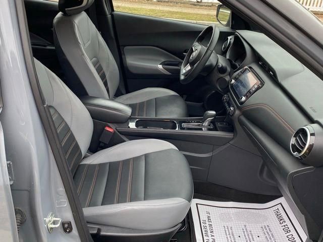 Used 2023 Nissan Kicks SR w/ SR Premium Package FWD image 22