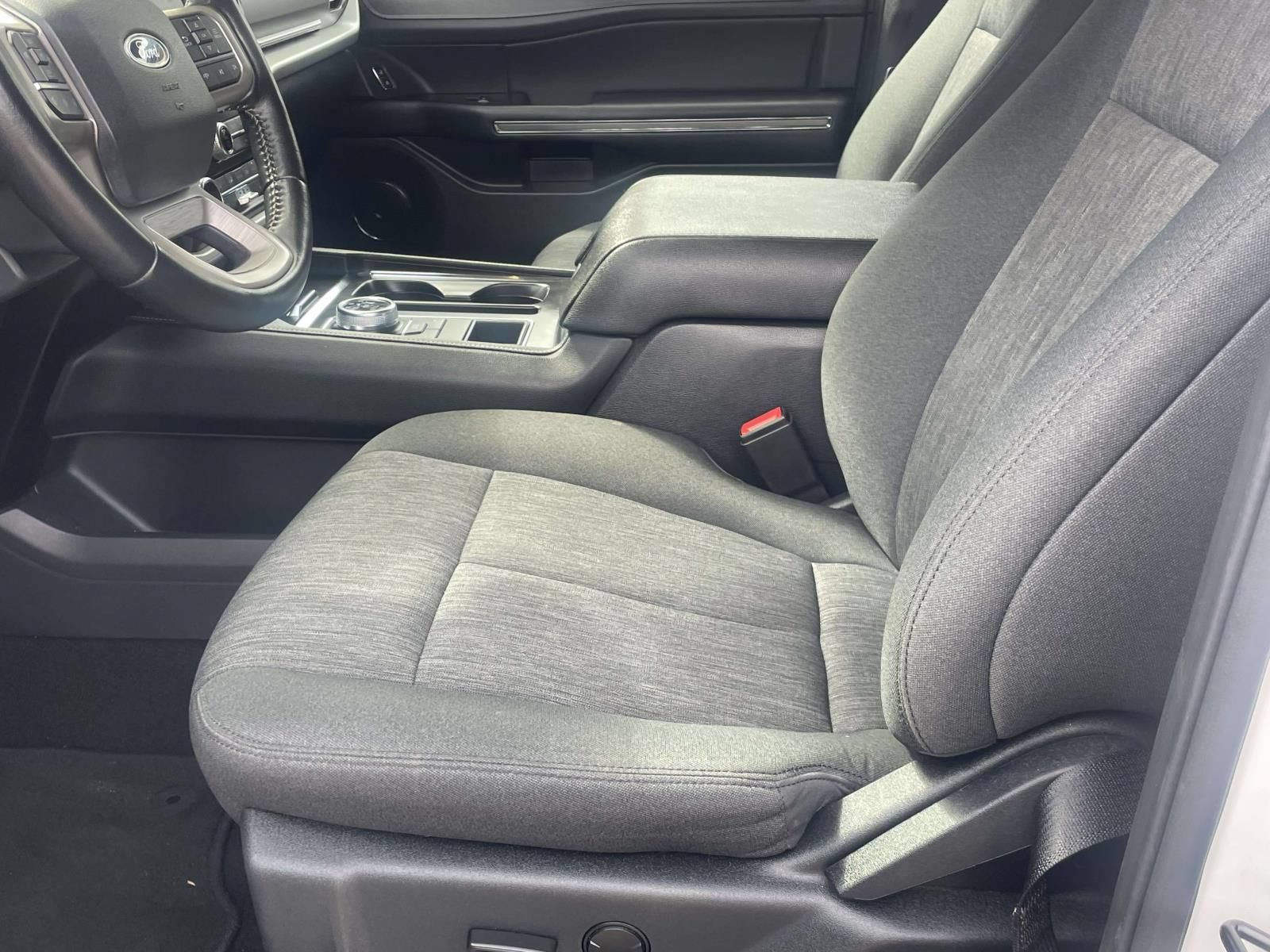 Used 2022 Ford Expedition XLT RWD image 9