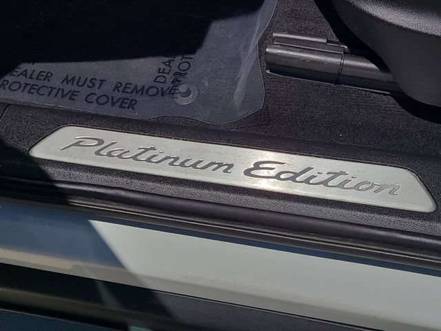Used 2023 Porsche Cayenne Platinum Edition AWD/4WD image 22