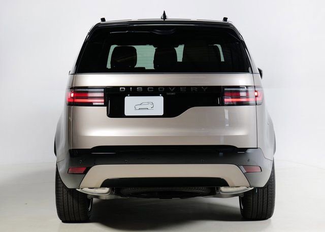 New 2026 Land Rover Discovery Dynamic SE image 7