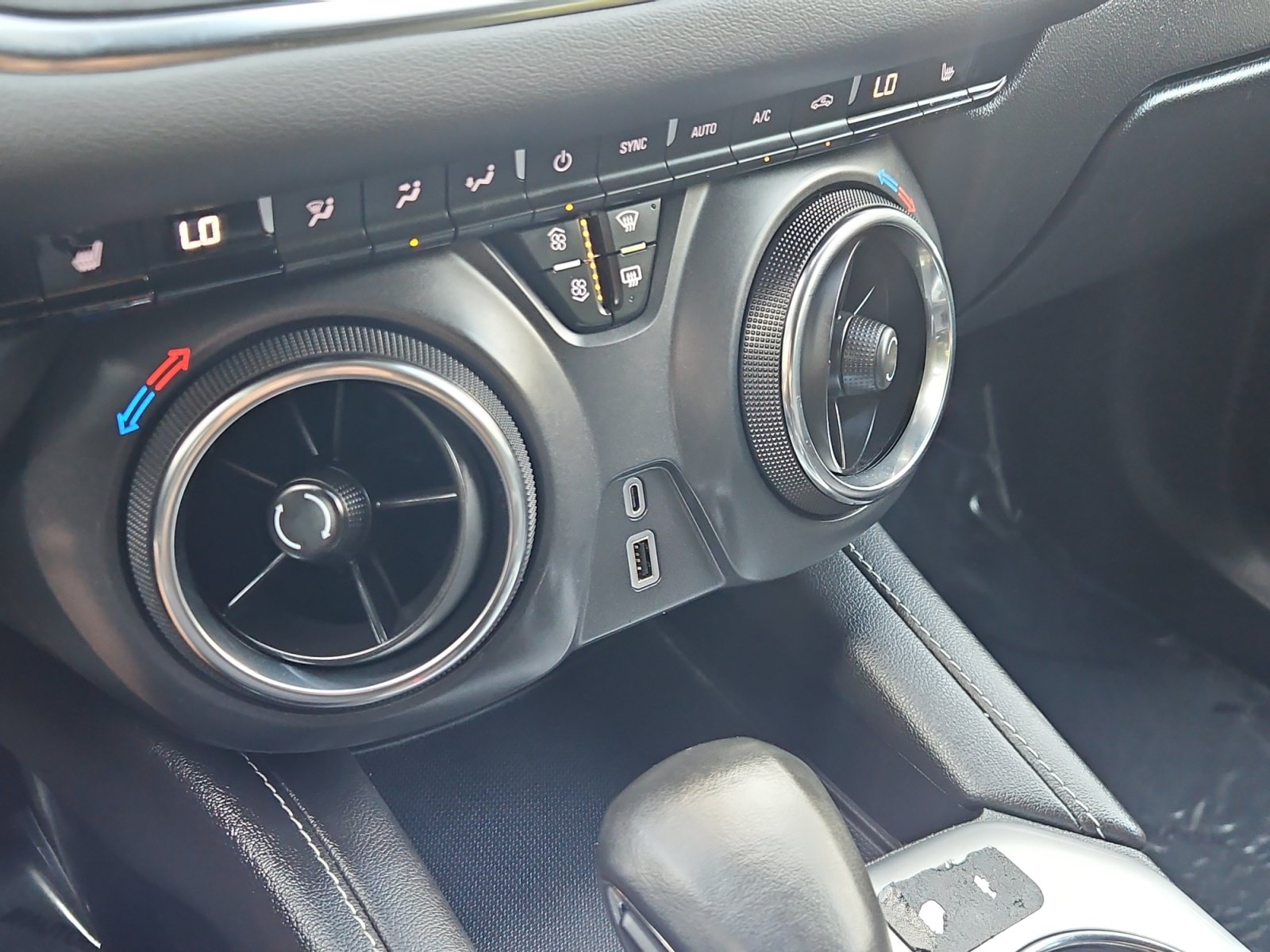 Used 2024 Chevrolet Blazer LT AWD/4WD image 21