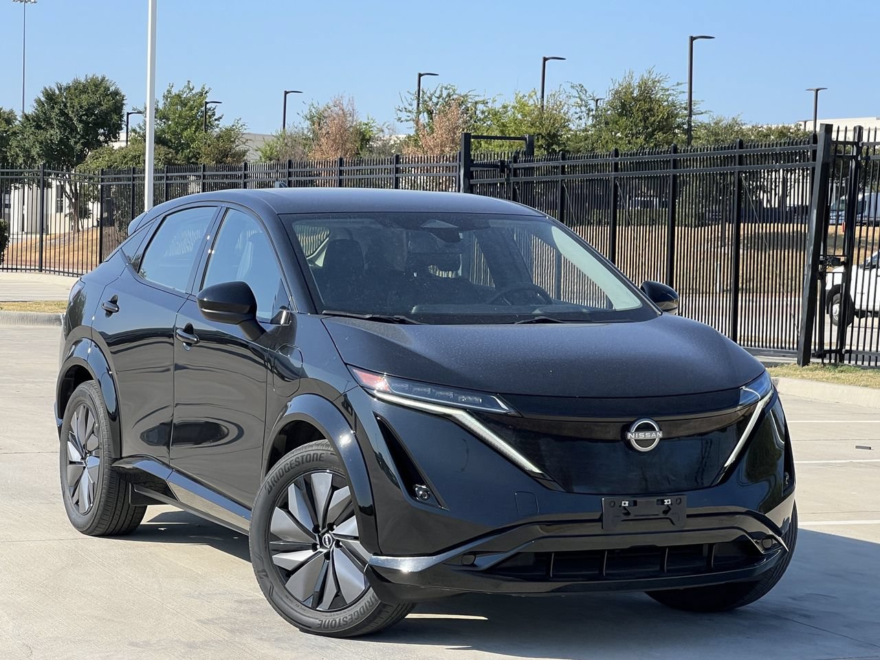 Used 2024 Nissan Ariya AWD image 2