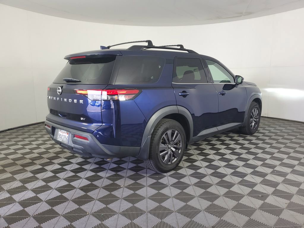 Used 2022 Nissan Pathfinder SV image 4