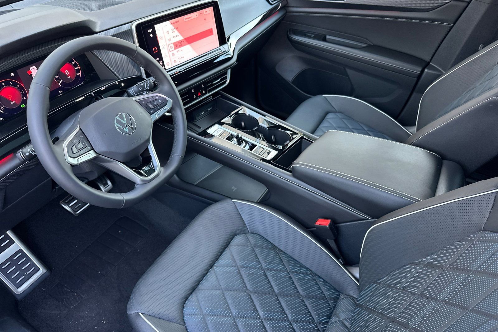 New 2026 Volkswagen Atlas Cross Sport SEL Premium R-Line image 8