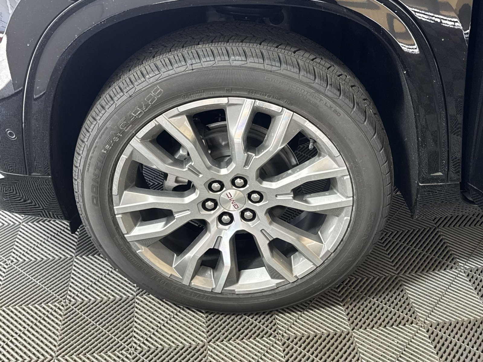 New 2026 GMC Acadia Denali w/ Super Cruise Package image 12