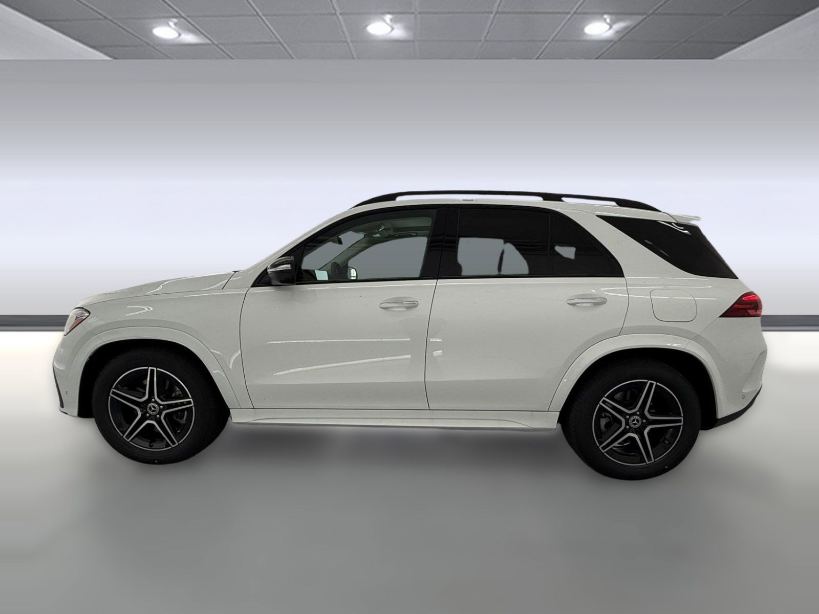 New 2026 Mercedes-Benz GLE 450e 4MATIC image 2