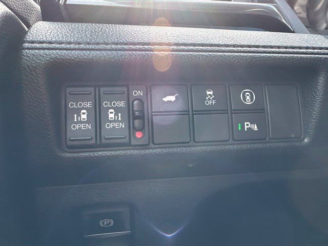 Used 2022 Honda Odyssey Elite image 45