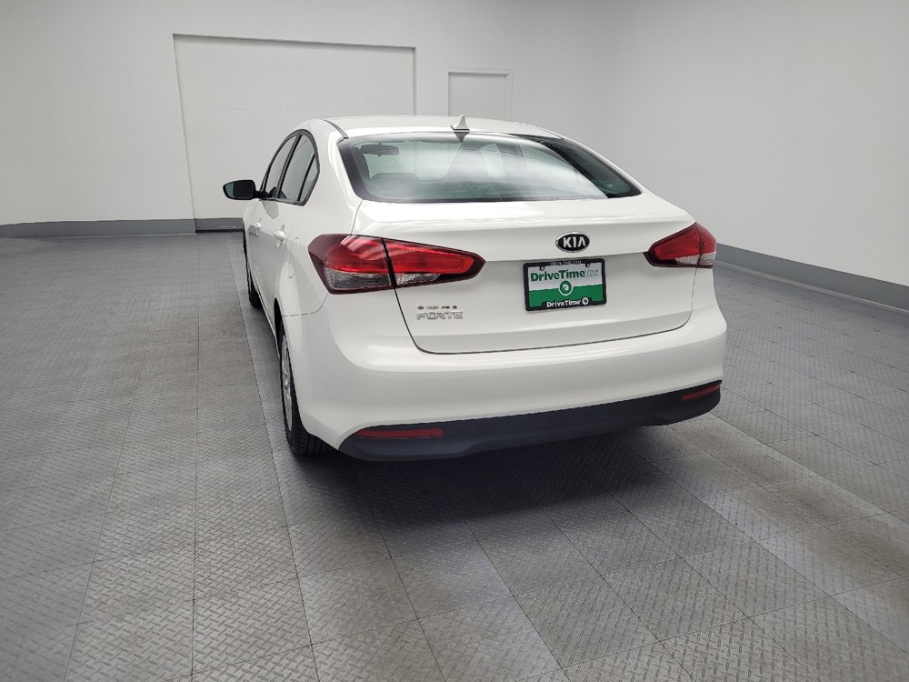 Used 2017 Kia Forte LX image 6