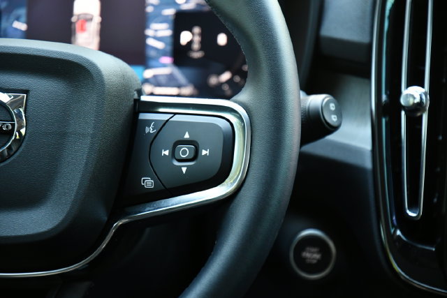 New 2026 Volvo XC40 B5 Core w/ Protection Package Premier AWD/4WD image 23