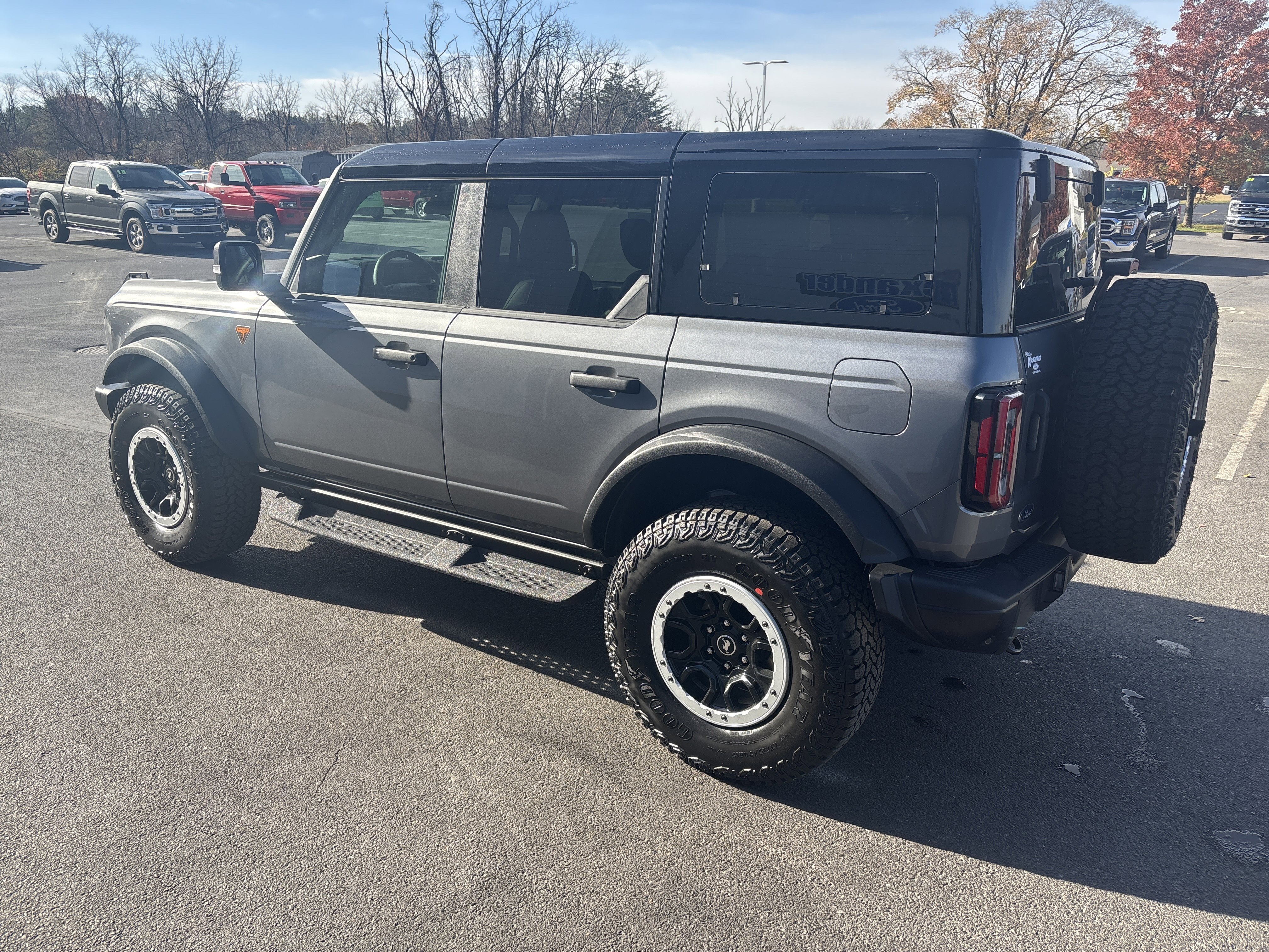 New 2025 Ford Bronco Badlands image 6