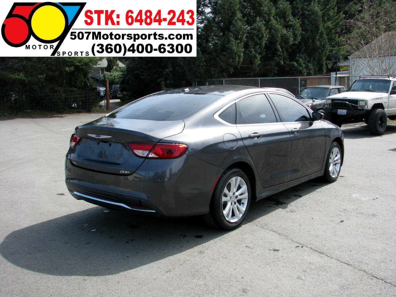 Used 2015 Chrysler 200 Limited w/ Convenience Group image 8