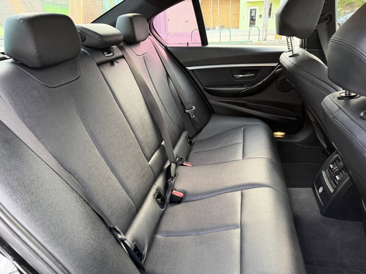 Used 2018 BMW 330i xDrive Sedan AWD/4WD image 23