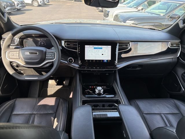 Used 2022 Jeep Wagoneer Series II AWD/4WD image 31
