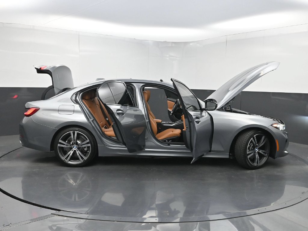Used 2023 BMW 330i Sedan w/ Driving Assistance Package RWD image 36