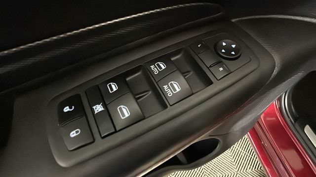 Used 2022 Dodge Durango R/T w/ Blacktop Package AWD/4WD image 9