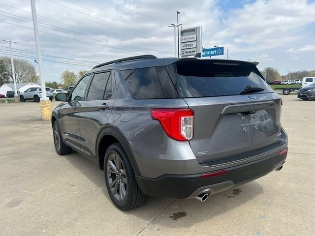 Used 2022 Ford Explorer XLT w/ Equipment Group 202A AWD/4WD image 7