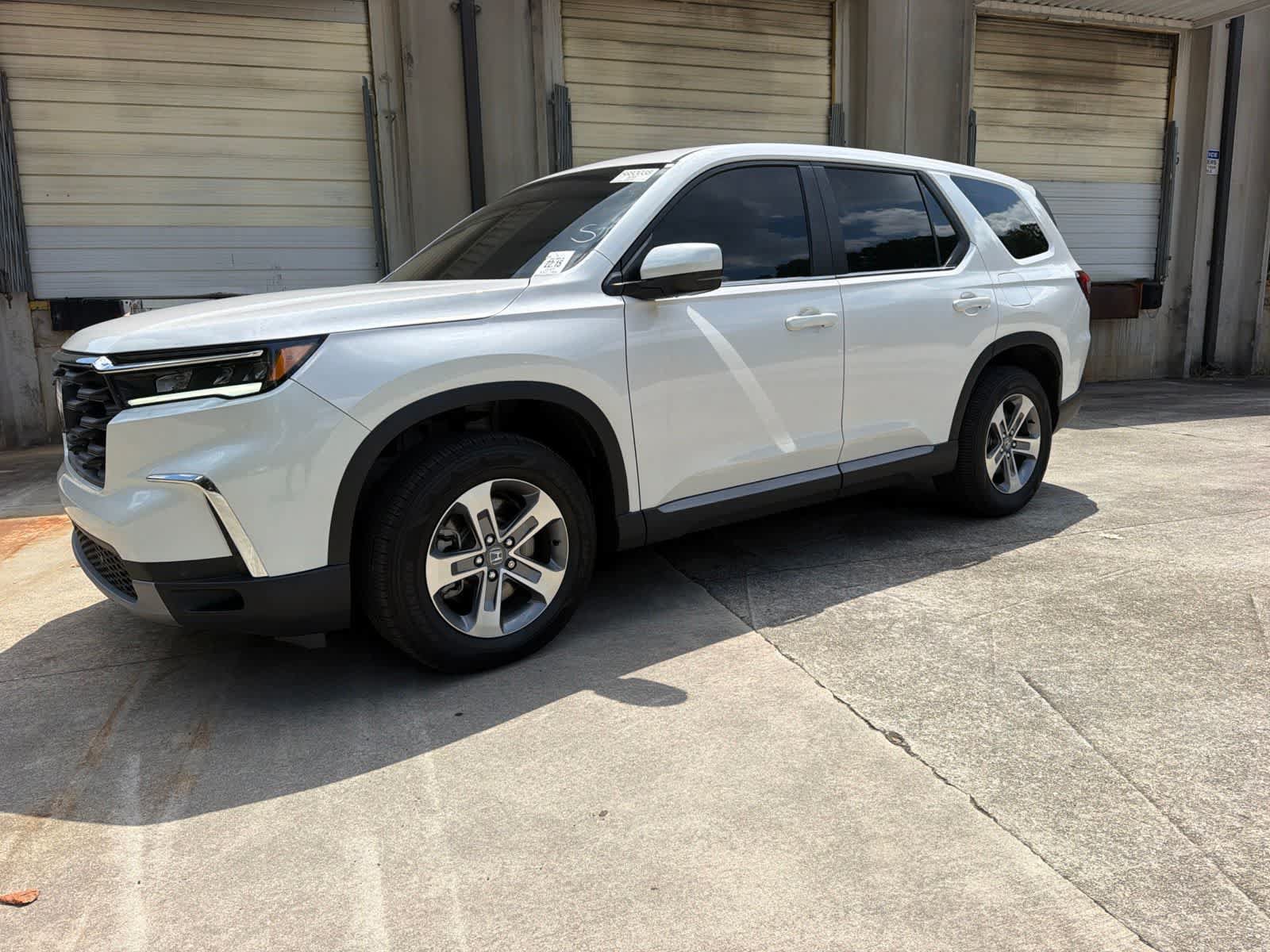 Certified 2025 Honda Pilot EX-L image 4