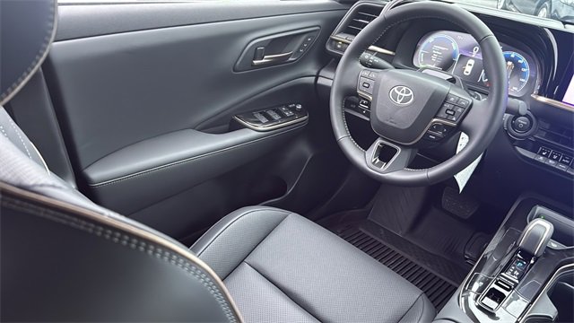 New 2026 Toyota Crown Platinum image 14