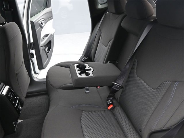 Used 2025 Jeep Compass Sport image 20