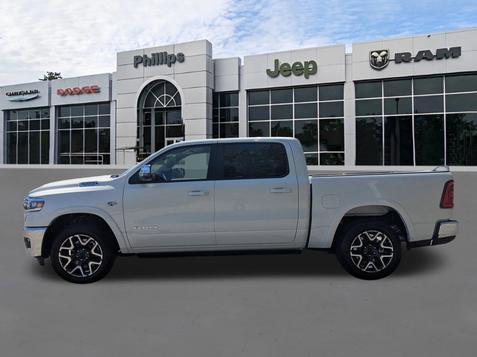 New 2026 RAM 1500 Laramie AWD/4WD image 6