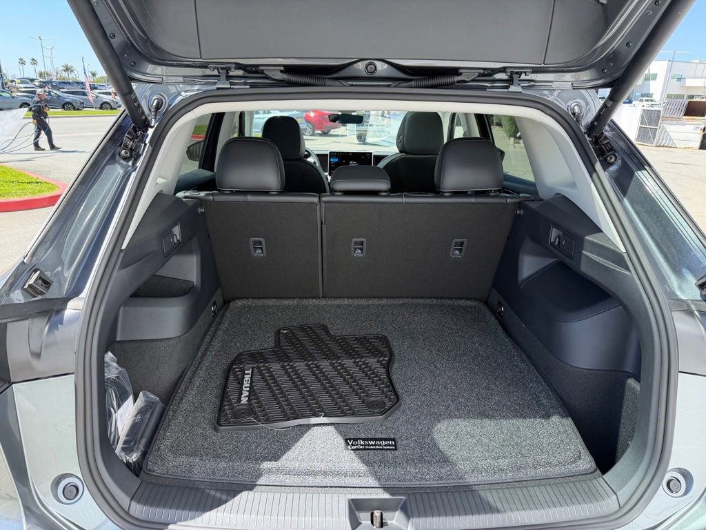 New 2026 Volkswagen Tiguan SE AWD/4WD image 29