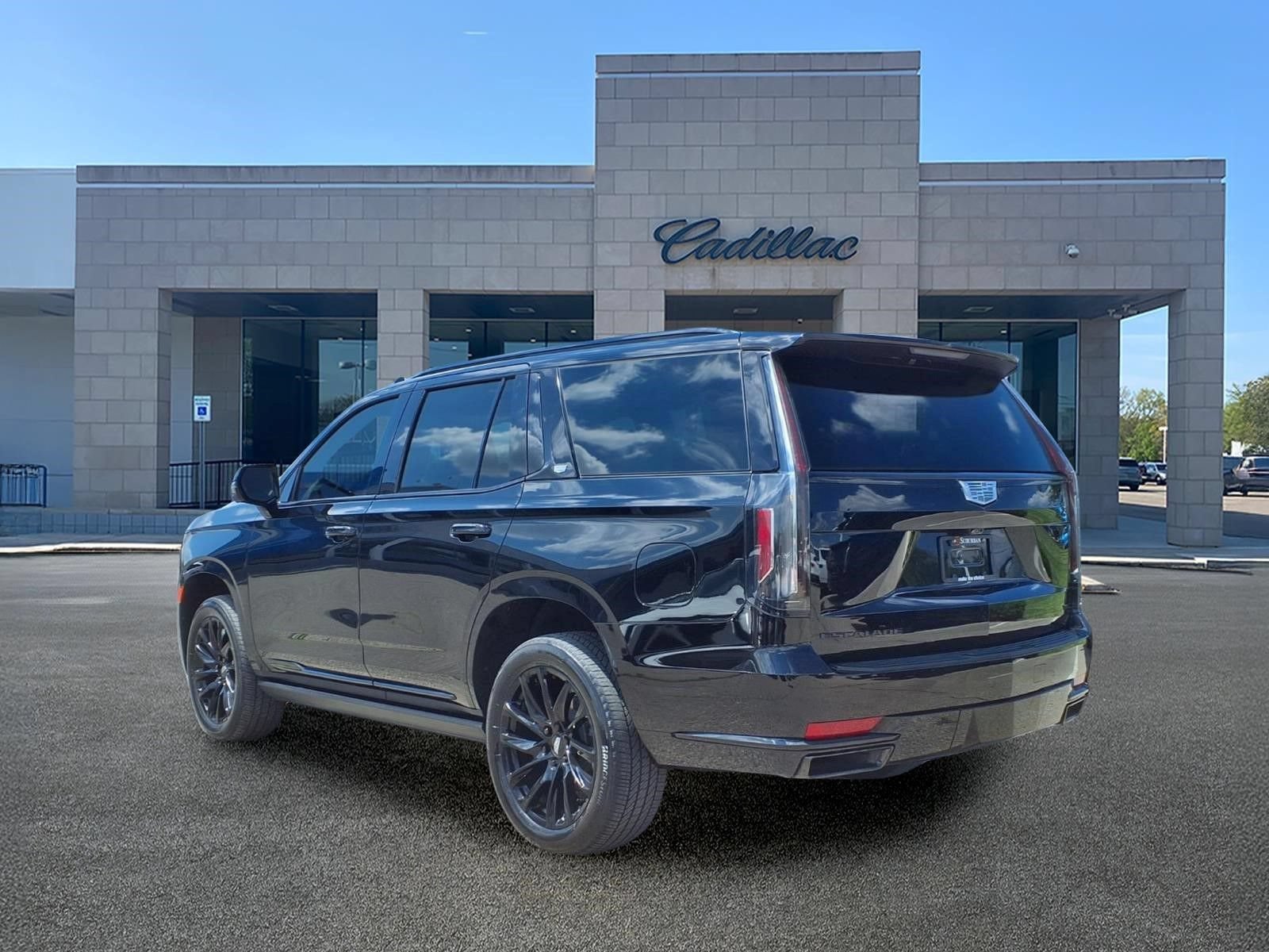 Used 2023 Cadillac Escalade Sport w/ LPO, ONYX Package AWD/4WD image 6
