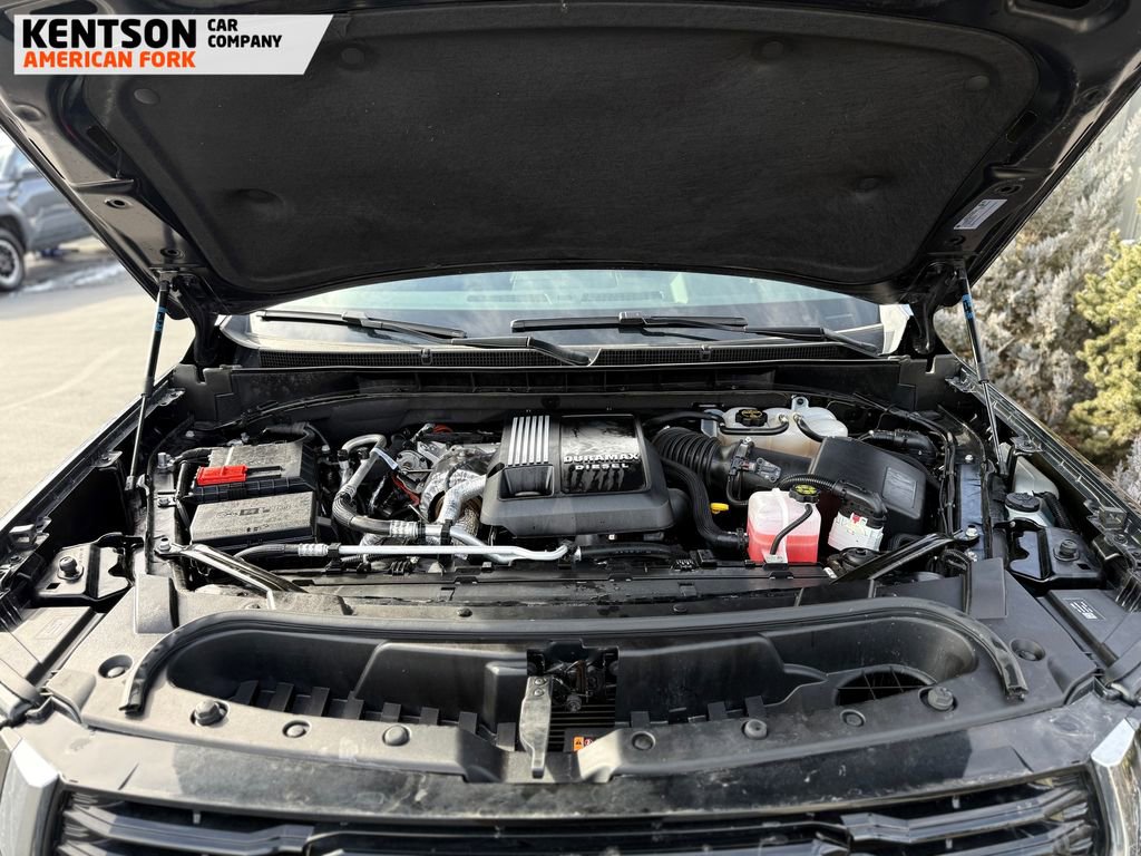 Used 2025 GMC Yukon XL Elevation image 16