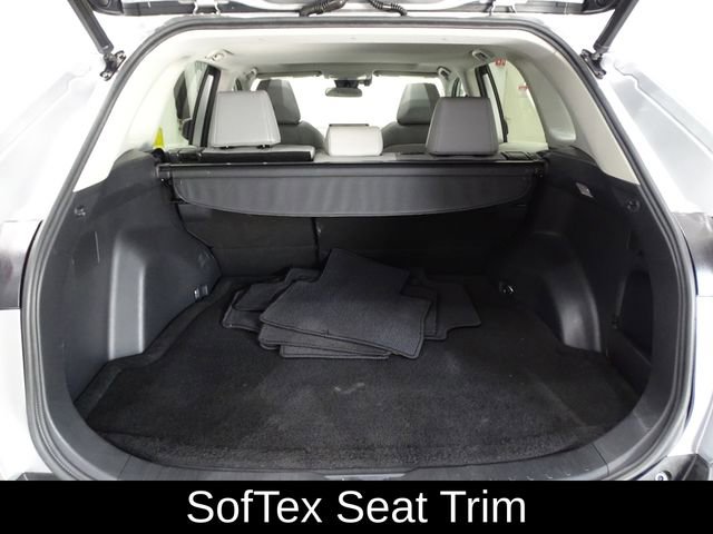 Used 2021 Toyota RAV4 XLE Premium image 14