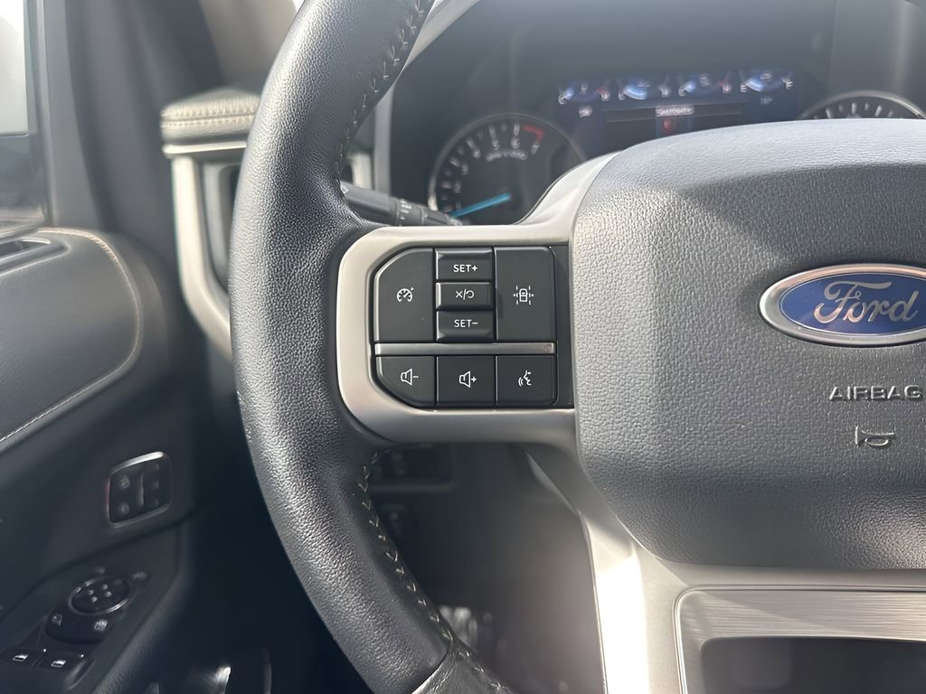 Used 2024 Ford Expedition Max XLT image 16