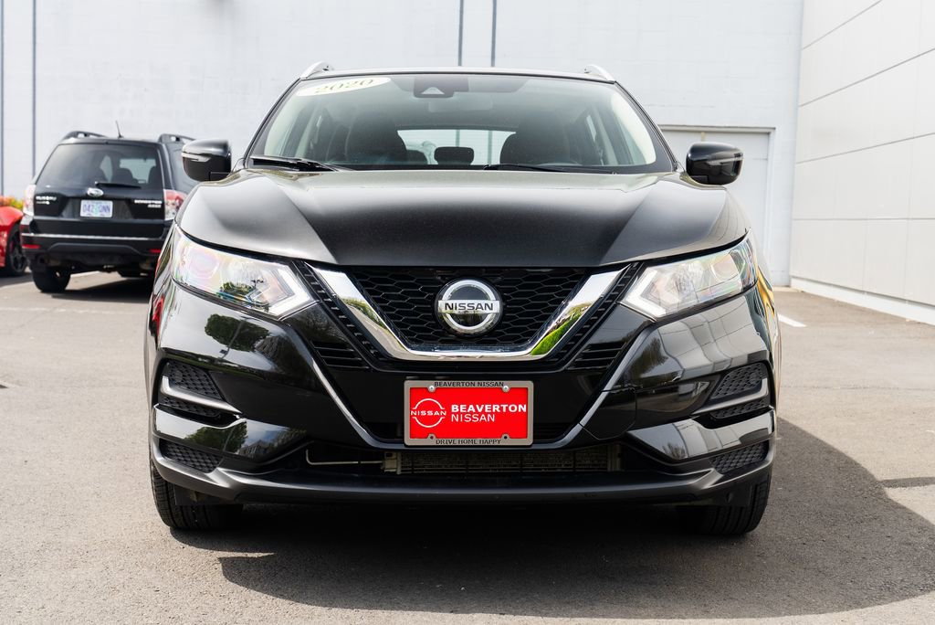 Used 2020 Nissan Rogue Sport SV image 2