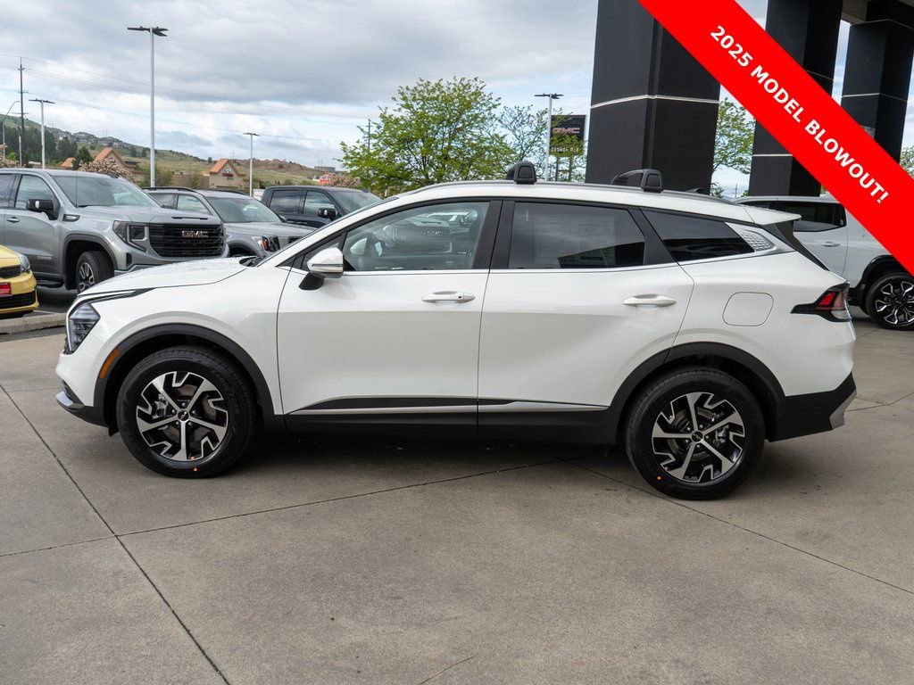 Used 2025 Kia Sportage EX image 4