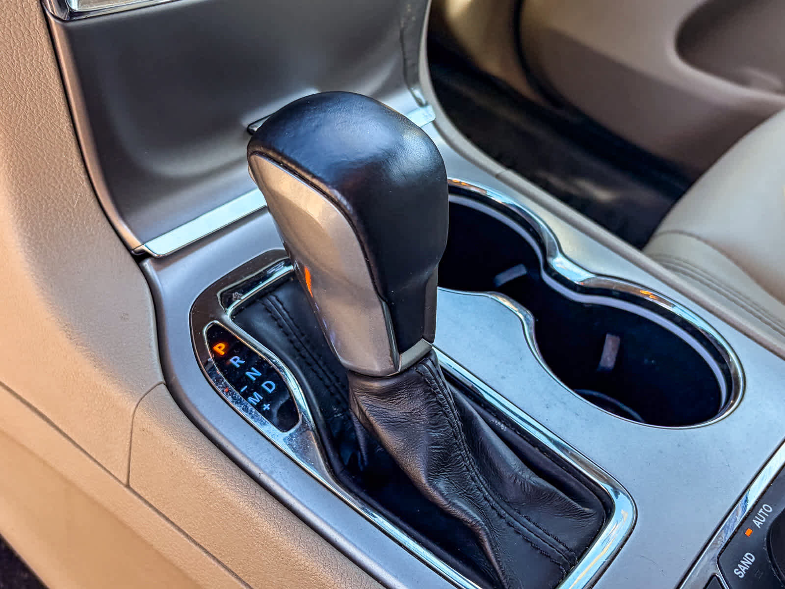 Used 2019 Jeep Grand Cherokee Limited image 19