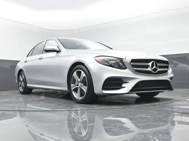 Used 2017 Mercedes-Benz E 300 4MATIC video 1