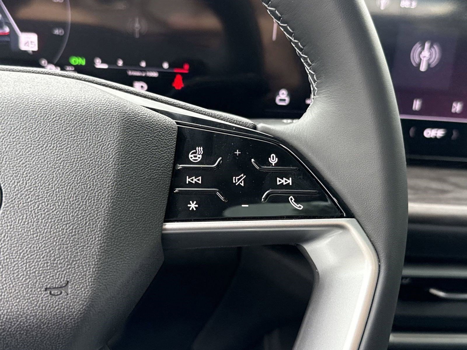 New 2025 Audi Q5 Premium Plus image 28