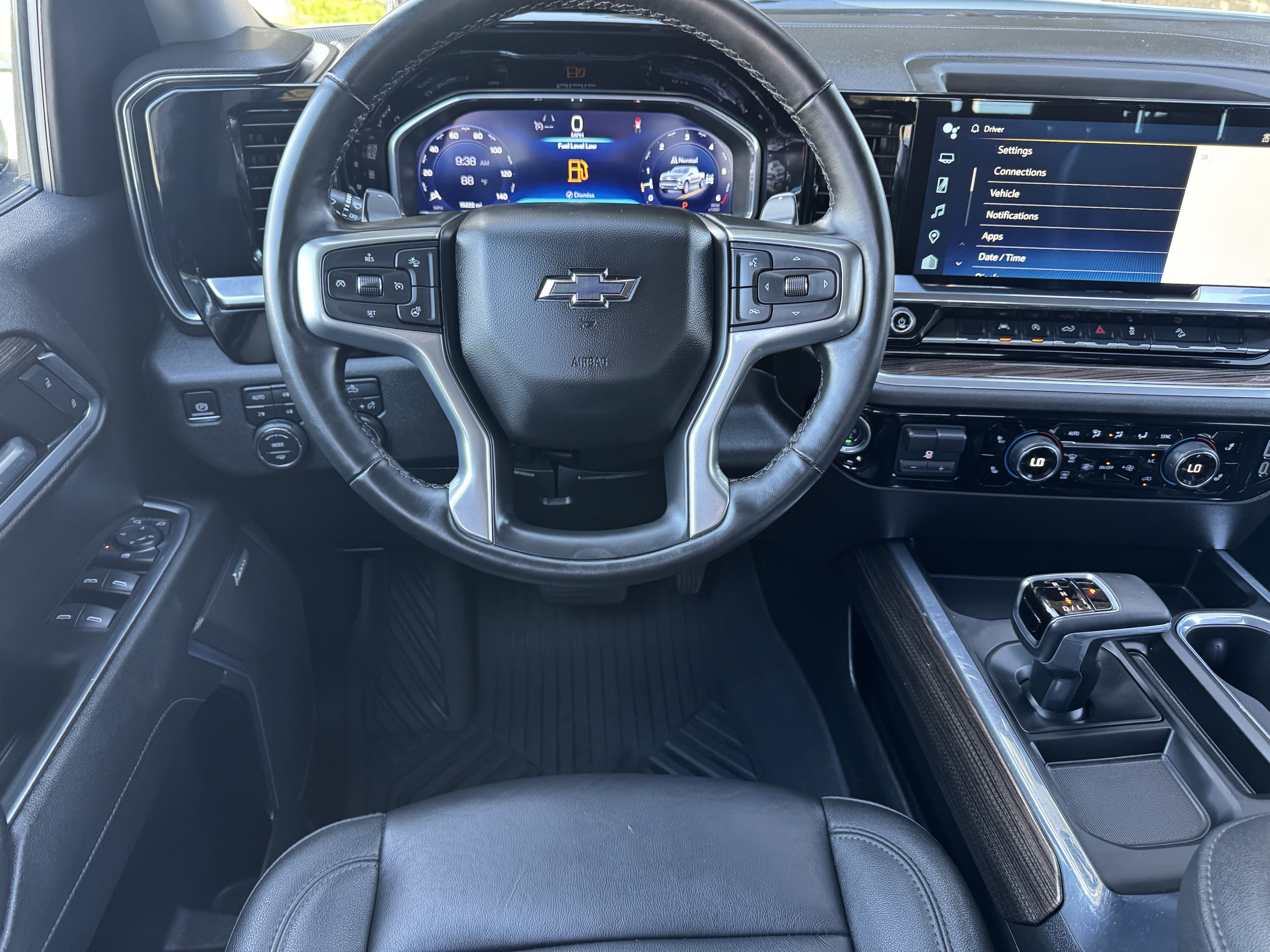 Used 2024 Chevrolet Silverado 1500 RST AWD/4WD image 19