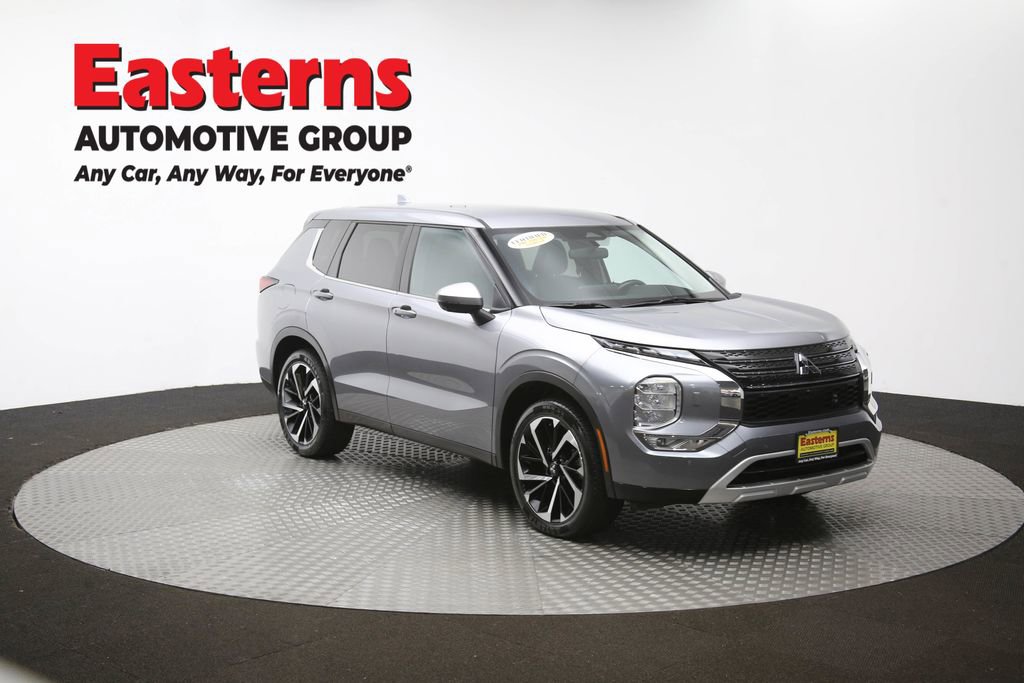 Used 2024 Mitsubishi Outlander SE image 49