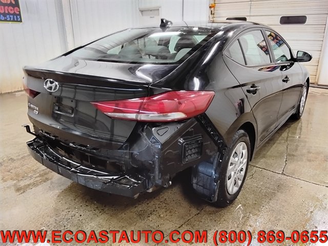Used 2017 Hyundai Elantra SE FWD image 3