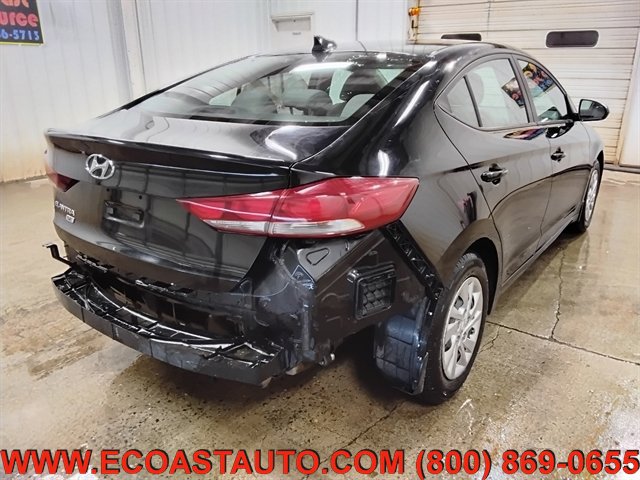 Used 2017 Hyundai Elantra SE image 3