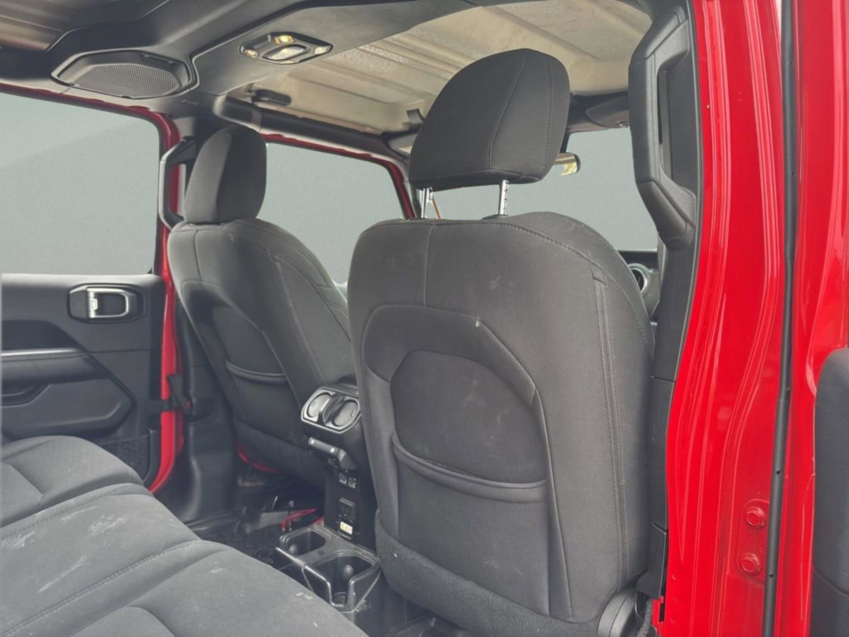 Used 2019 Jeep Wrangler Unlimited Sahara image 31