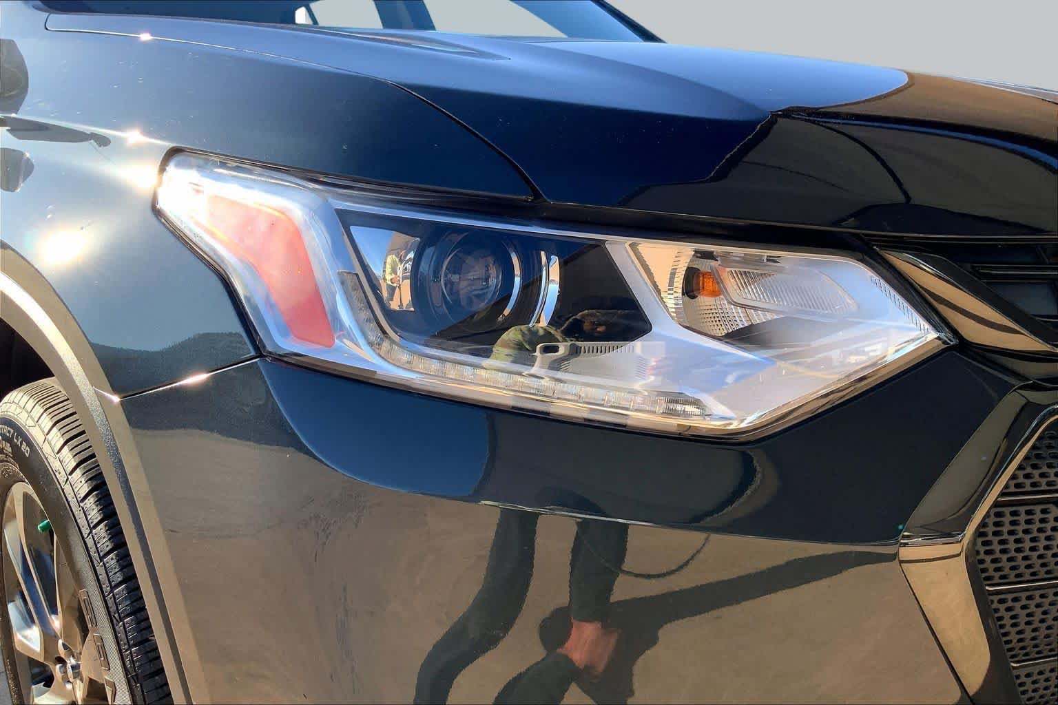 Used 2020 Chevrolet Traverse RS FWD image 26