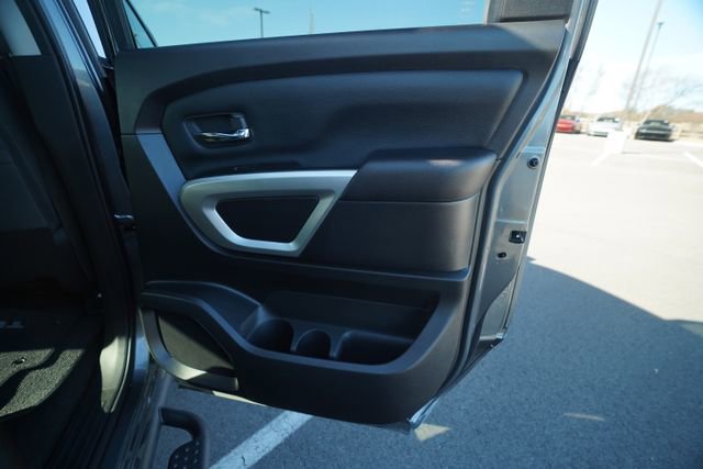 Used 2024 Nissan Titan SV w/ SV Convenience Package image 22
